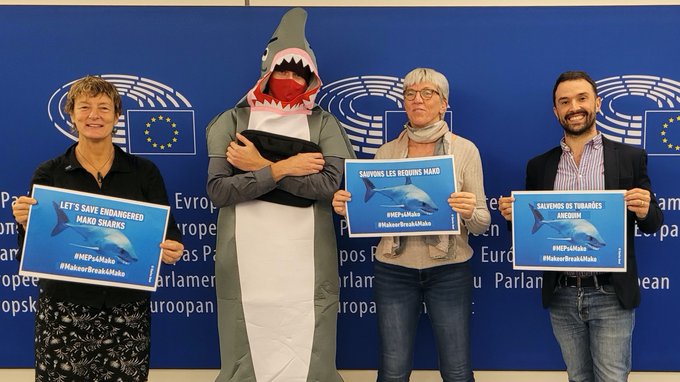 Euroactiv: 'Tweets of the Week: CopOut, EU Mascots and a Doppelganger'