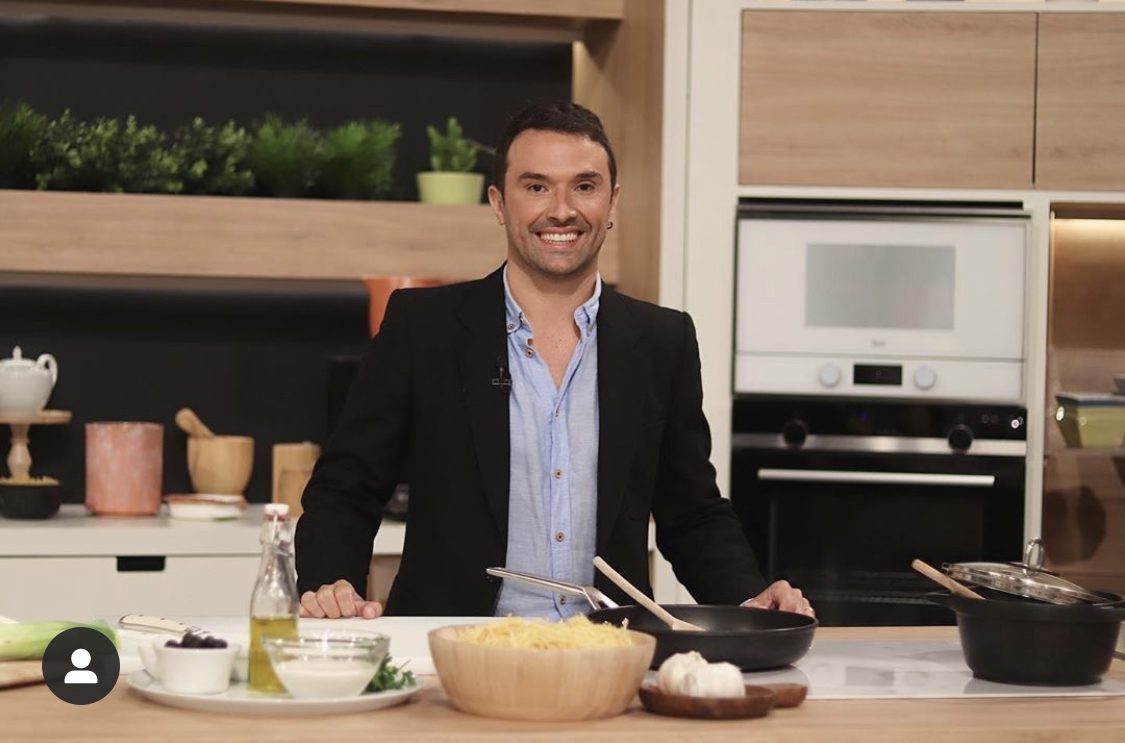 Francisco Guerreiro fala de política e cozinha no programa Você na TV